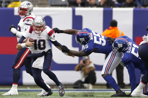 When do patriots store play again